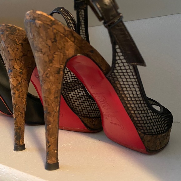 Red Bottoms - Picture 1 of 4